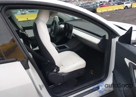 2022 Tesla Model Y Long Range Dual Motor All-Wheel Drive from USA, damaged, VIN 7SAYGDEE5NF389692